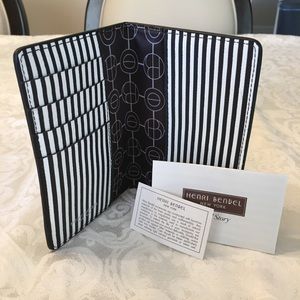 Henri Bendel wallet